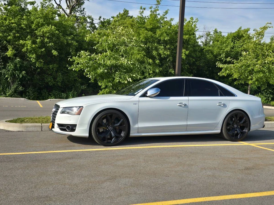 2013 Audi D4 S8 - Image 6 of 11