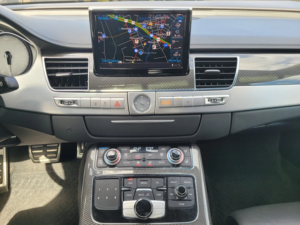 2013 Audi D4 S8 - Image 22 of 31