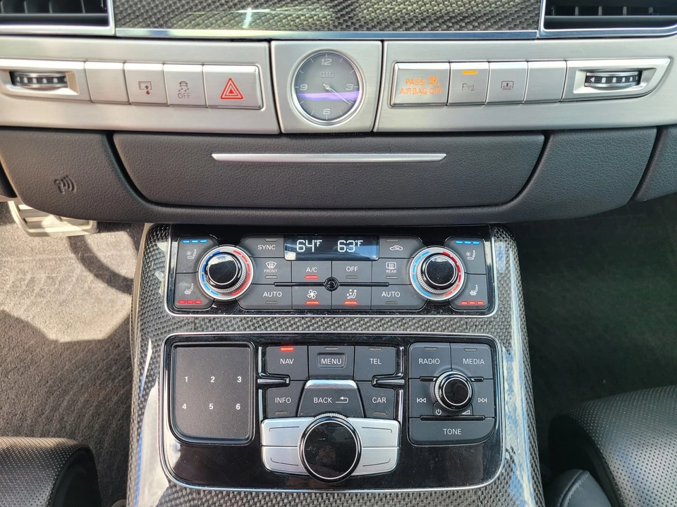 2013 Audi D4 S8 - Image 24 of 31