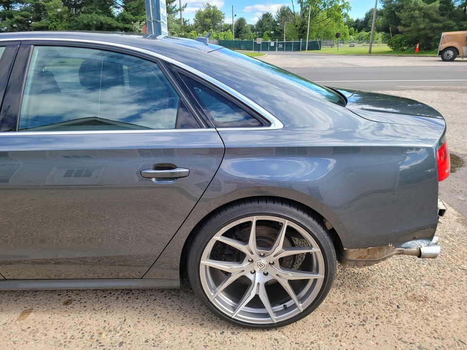 2013 Audi D4 S8 - Image 16 of 31