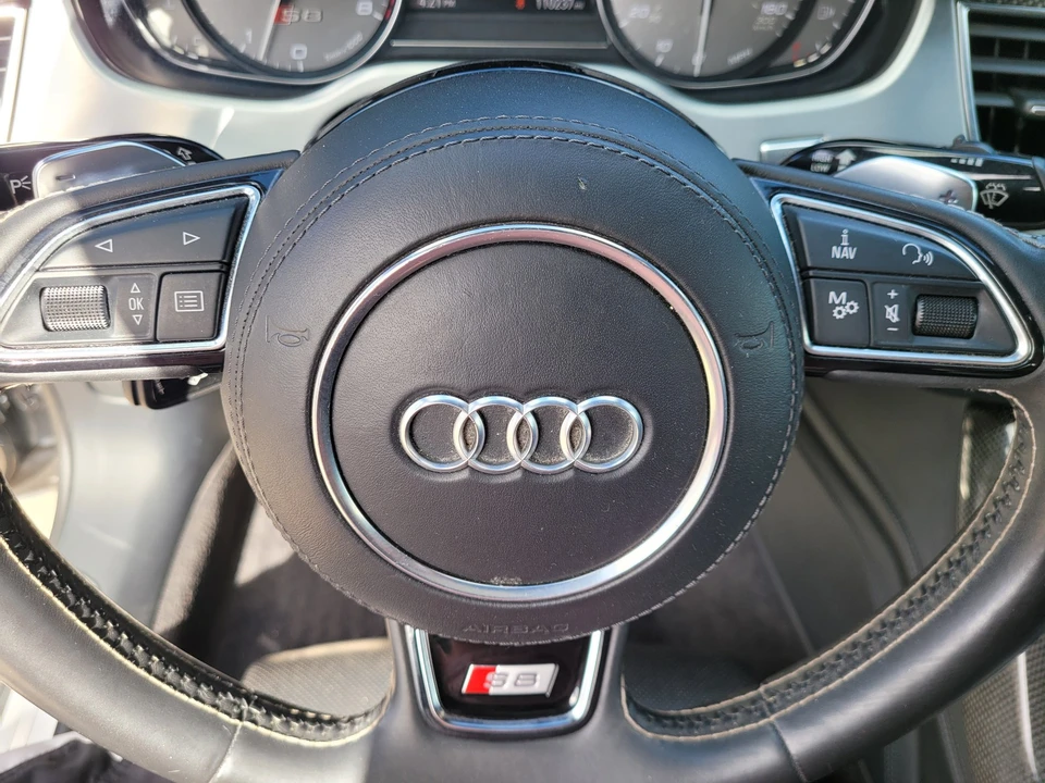 2013 Audi D4 S8 - Image 27 of 31