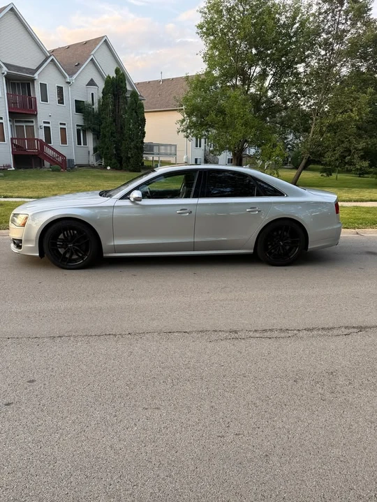 2013 Audi D4 S8 - Image 4 of 20