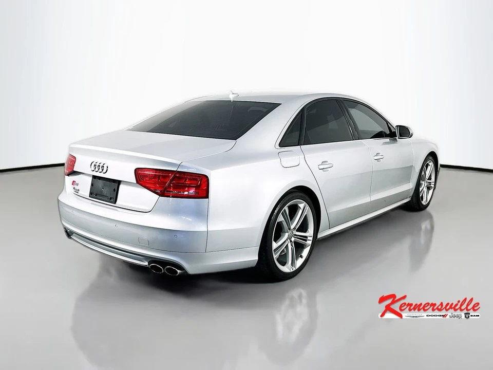 2013 Audi D4 S8 - Image 7 of 24