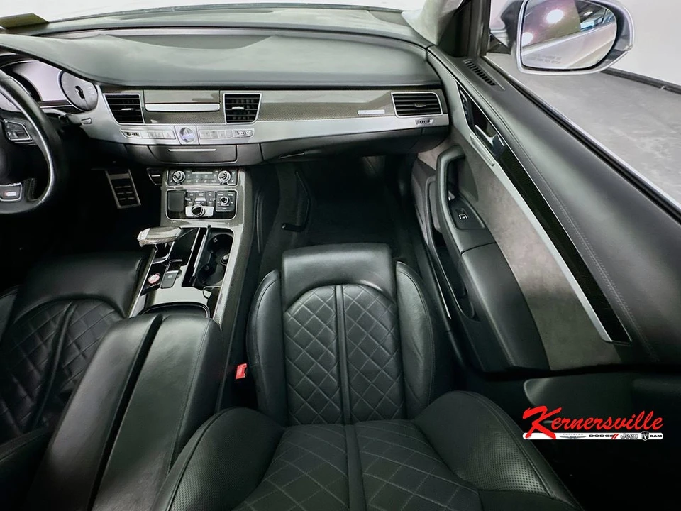 2013 Audi D4 S8 - Image 11 of 24