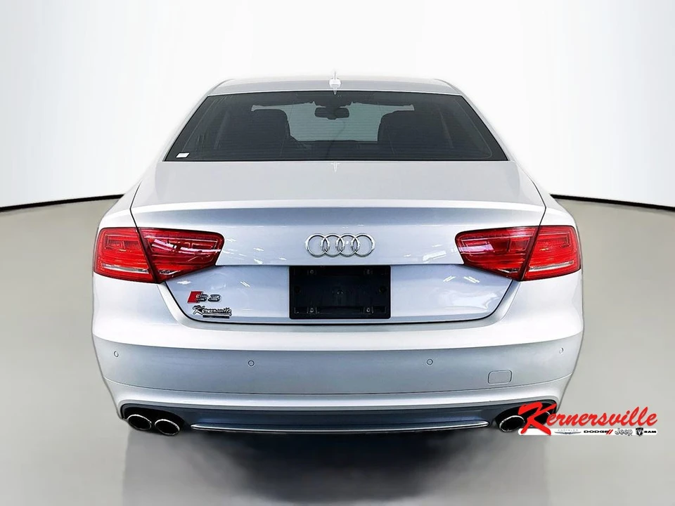 2013 Audi D4 S8 - Image 6 of 24