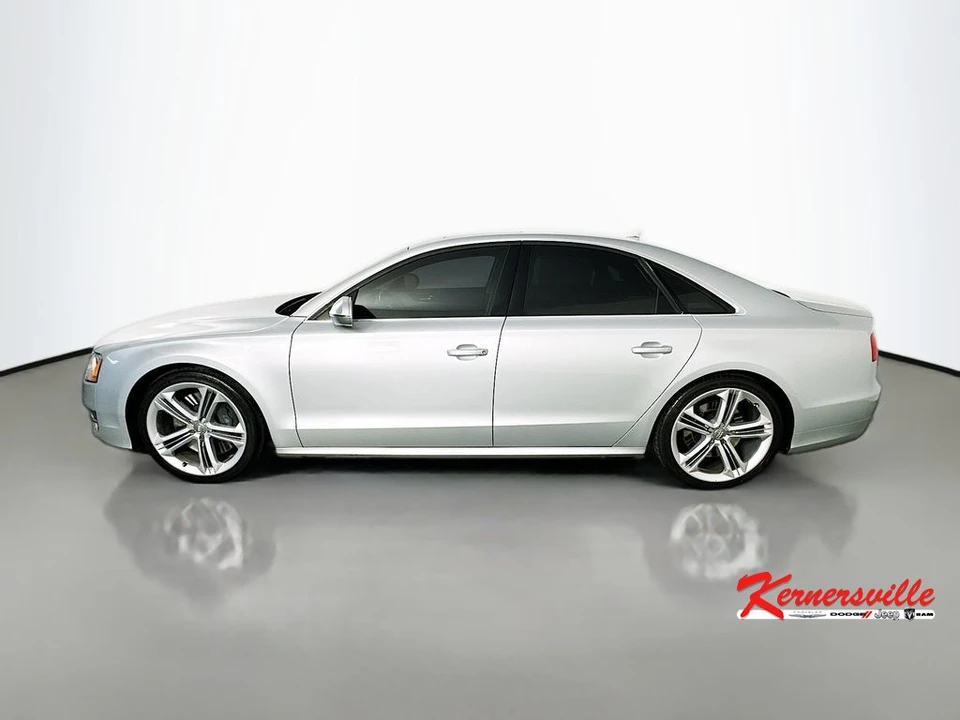 2013 Audi D4 S8 - Image 4 of 24