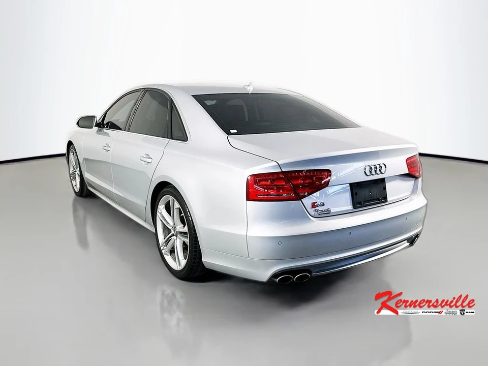 2013 Audi D4 S8 - Image 5 of 24