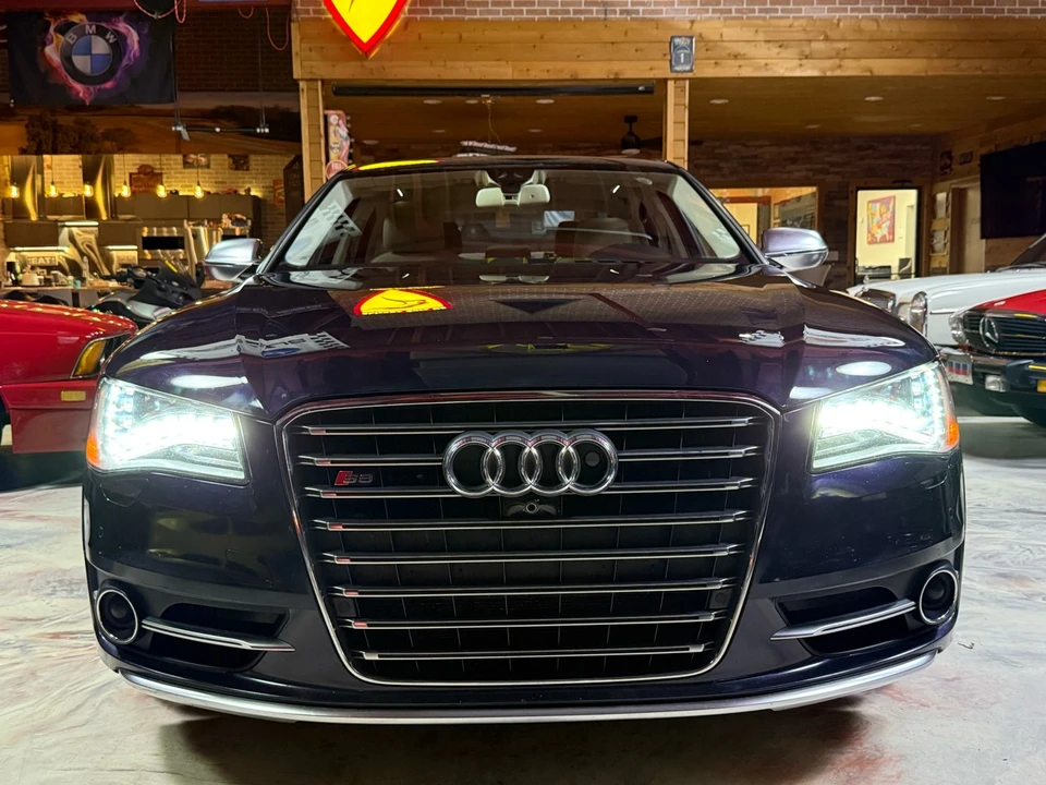 2013 Audi D4 S8 - Image 7 of 21