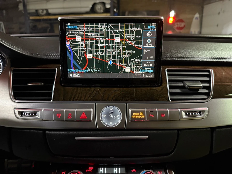 2013 Audi D4 S8 - Image 19 of 21