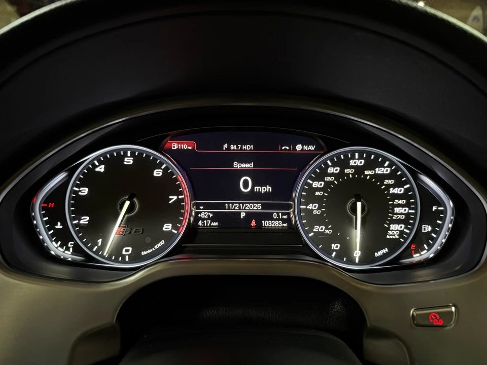 2013 Audi D4 S8 - Image 13 of 21