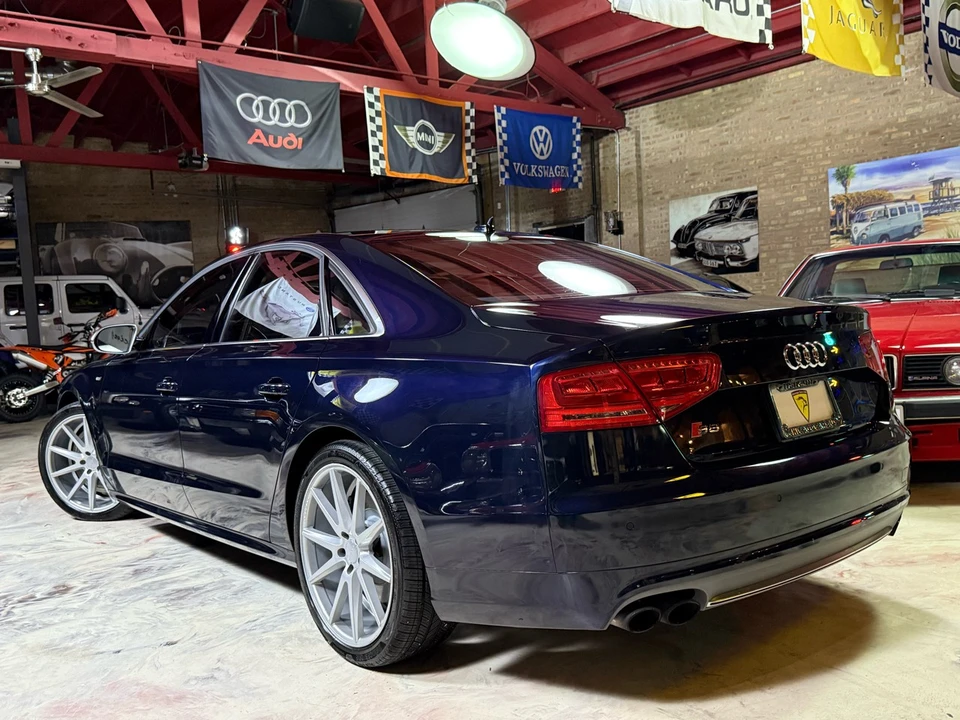 2013 Audi D4 S8 - Image 6 of 21