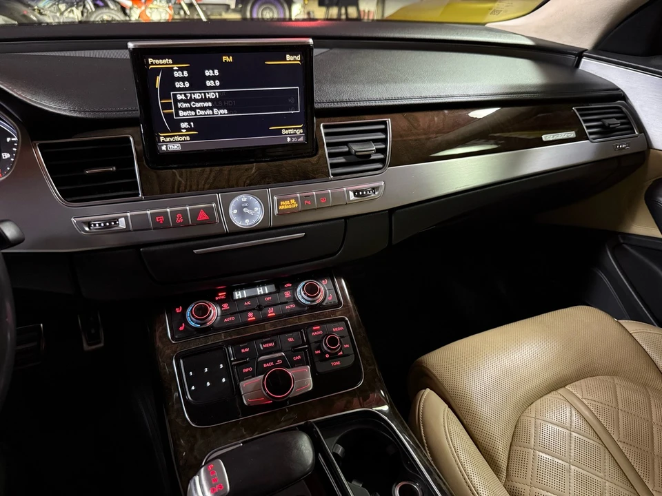 2013 Audi D4 S8 - Image 18 of 21