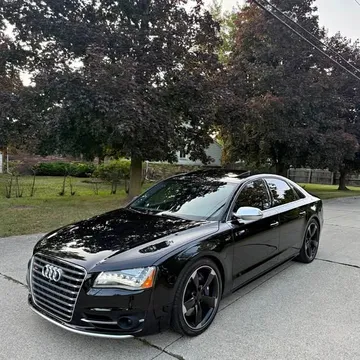 2013 Audi S8