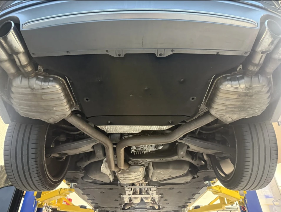 2013 Audi D4 S8 - Image 19 of 21