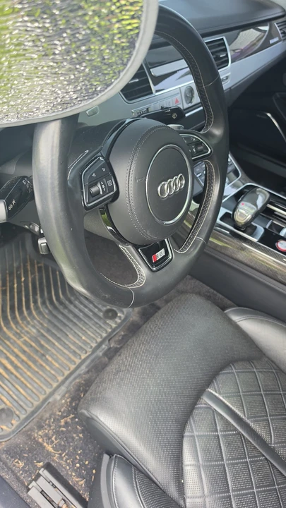2013 Audi D4 S8 - Image 13 of 20