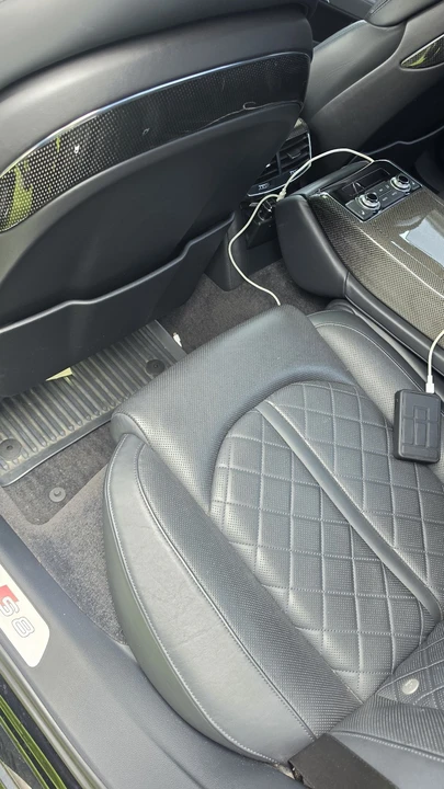 2013 Audi D4 S8 - Image 15 of 20