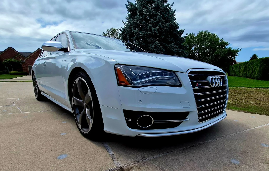 2013 Audi D4 S8 - Image 6 of 31