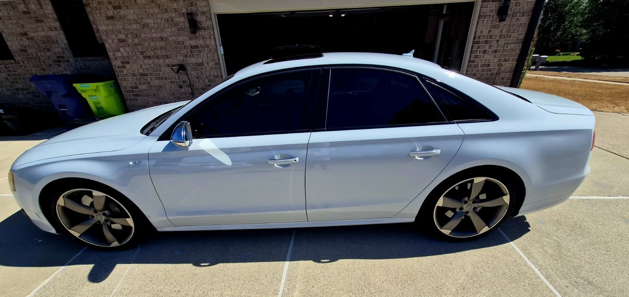2013 Audi D4 S8 - Image 6 of 31