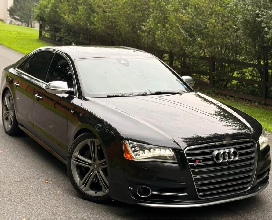 2013 Audi D4 S8 - Image 3 of 14