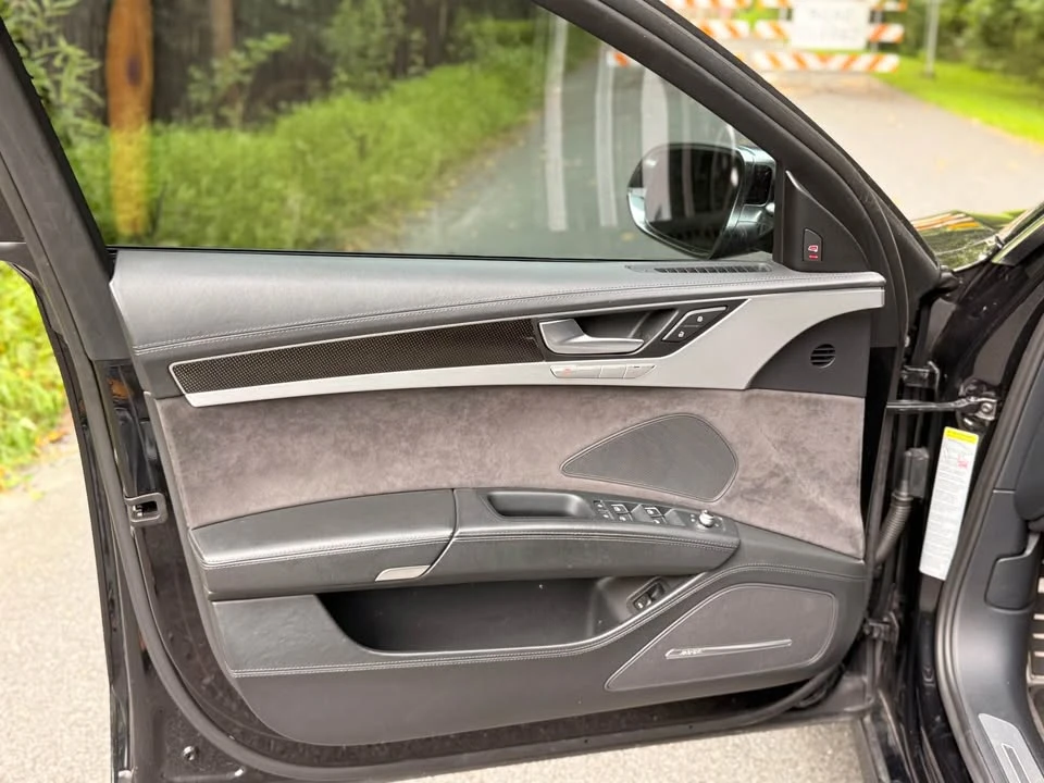2013 Audi D4 S8 - Image 13 of 14