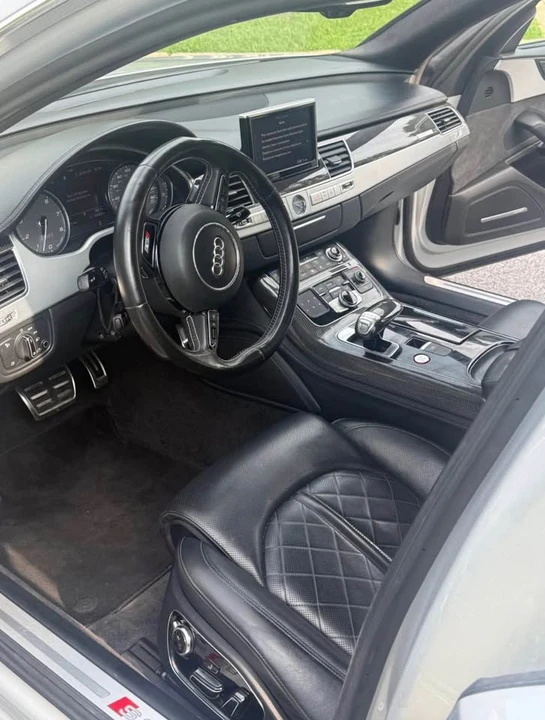 2013 Audi D4 S8 - Image 6 of 10