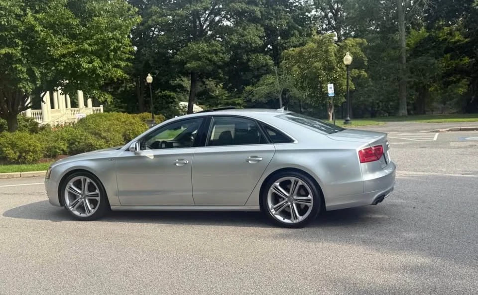 2013 Audi D4 S8 - Image 4 of 10