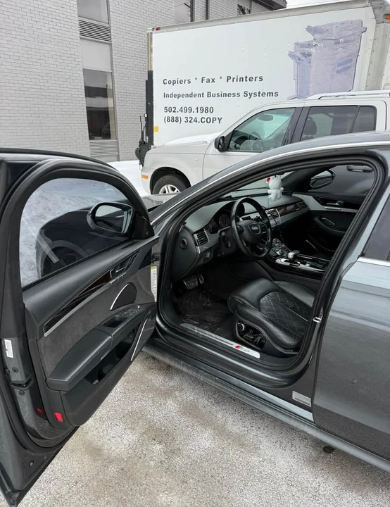 2013 Audi D4 S8 - Image 2 of 3