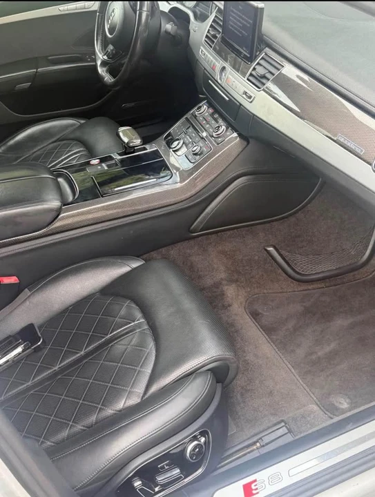 2013 Audi D4 S8 - Image 8 of 10