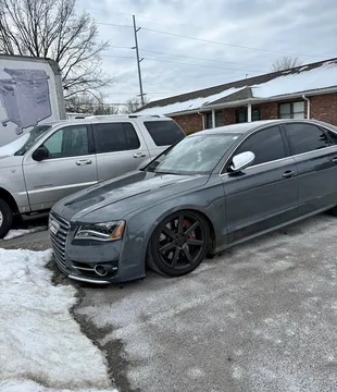 2013 Audi S8 Quattro Sedan 4D