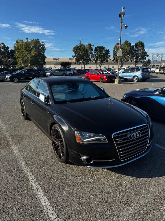 2013 Audi D4 S8 - Image 2 of 10