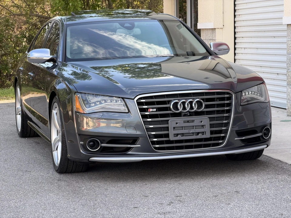 2013 Audi D4 S8 - Image 24 of 31