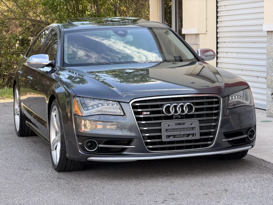 2013 Audi D4 S8 - Image 23 of 31
