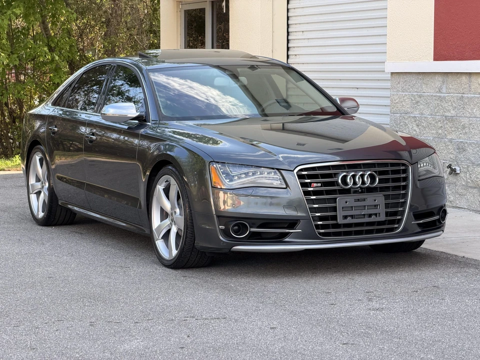 2013 Audi D4 S8 - Image 22 of 31