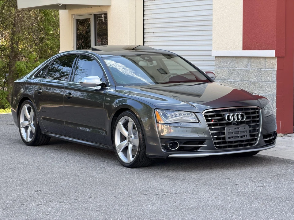 2013 Audi D4 S8 - Image 21 of 31