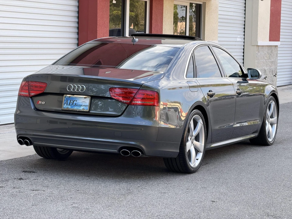 2013 Audi D4 S8 - Image 12 of 31