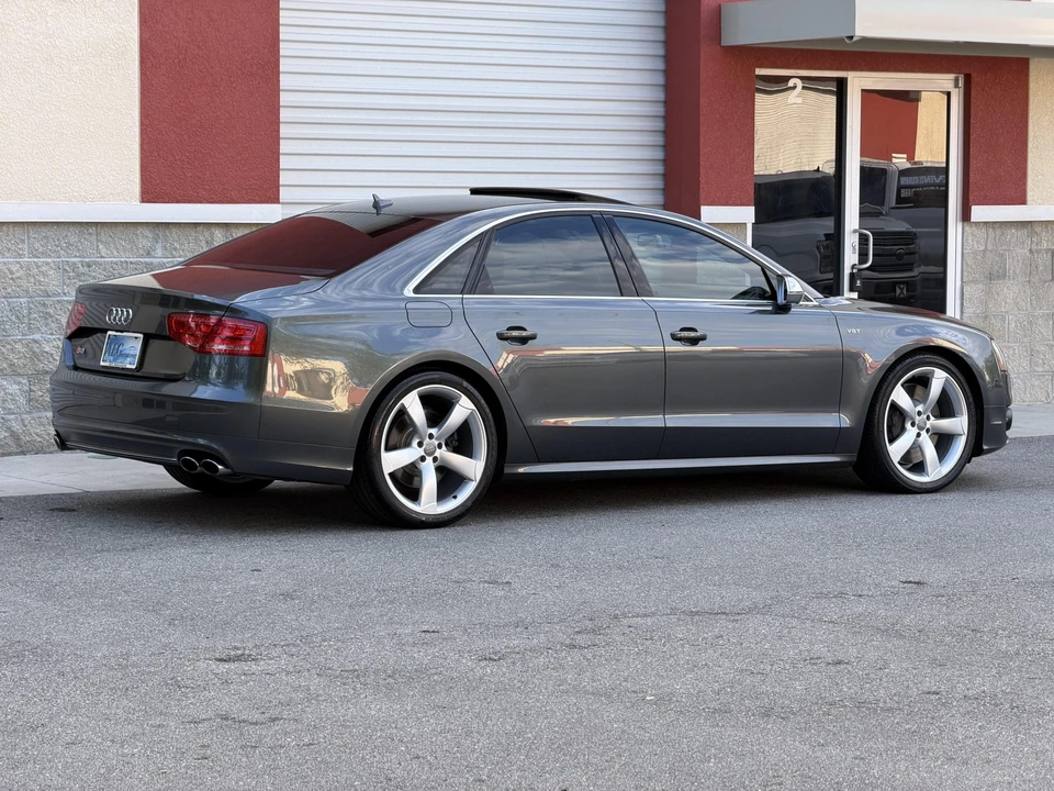 2013 Audi D4 S8 - Image 15 of 31