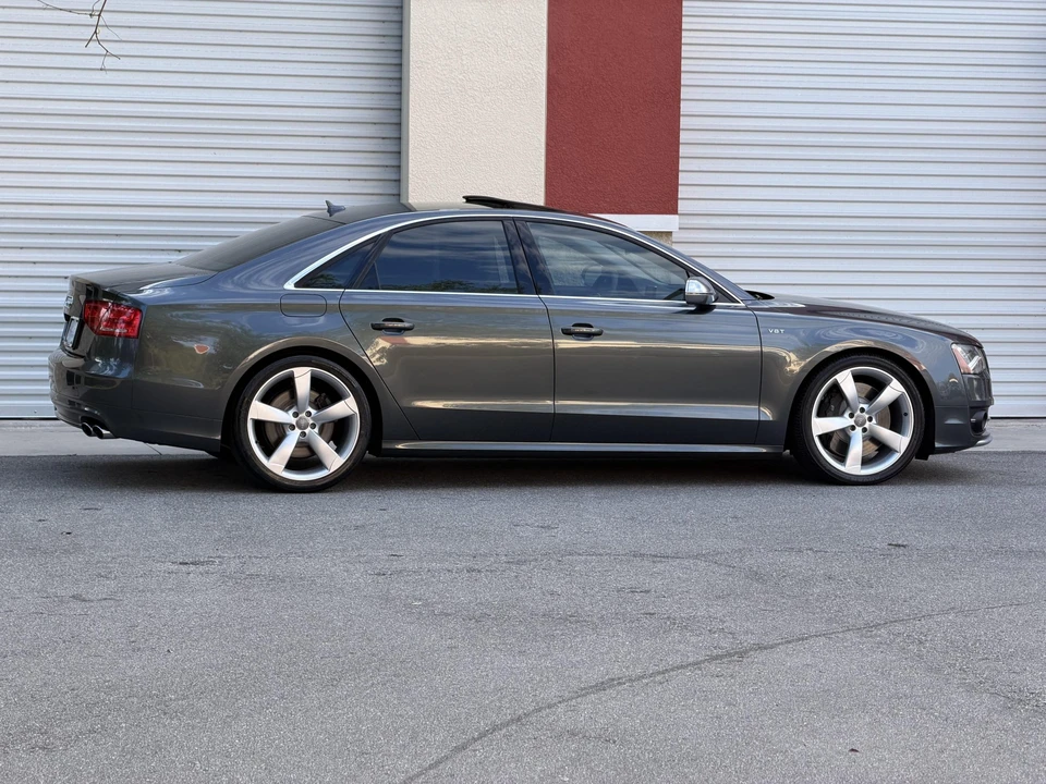 2013 Audi D4 S8 - Image 16 of 31