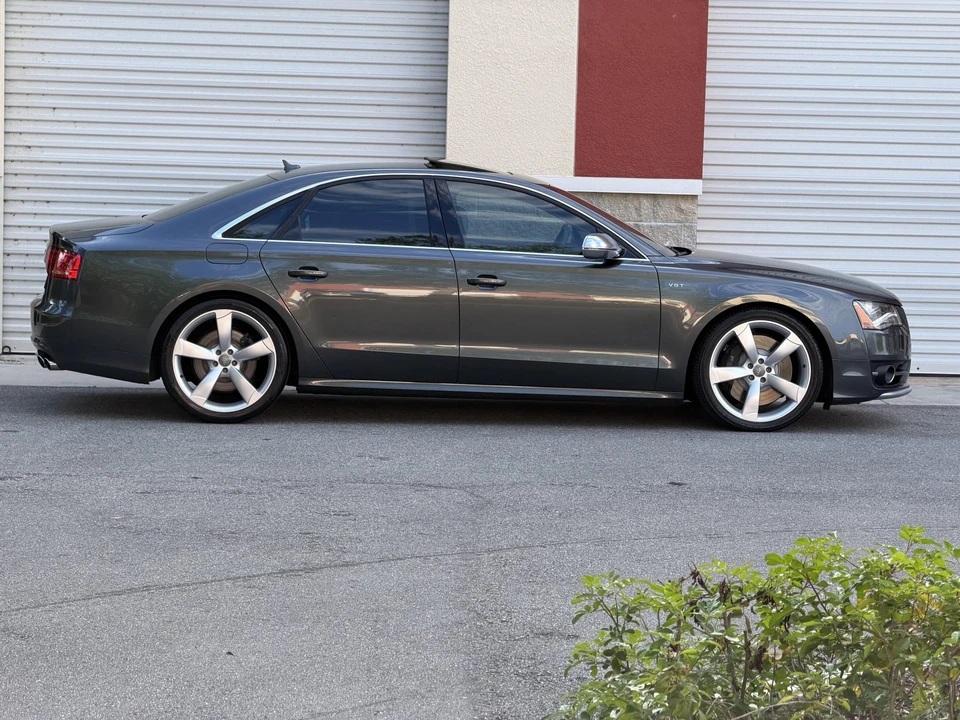 2013 Audi D4 S8 - Image 19 of 31