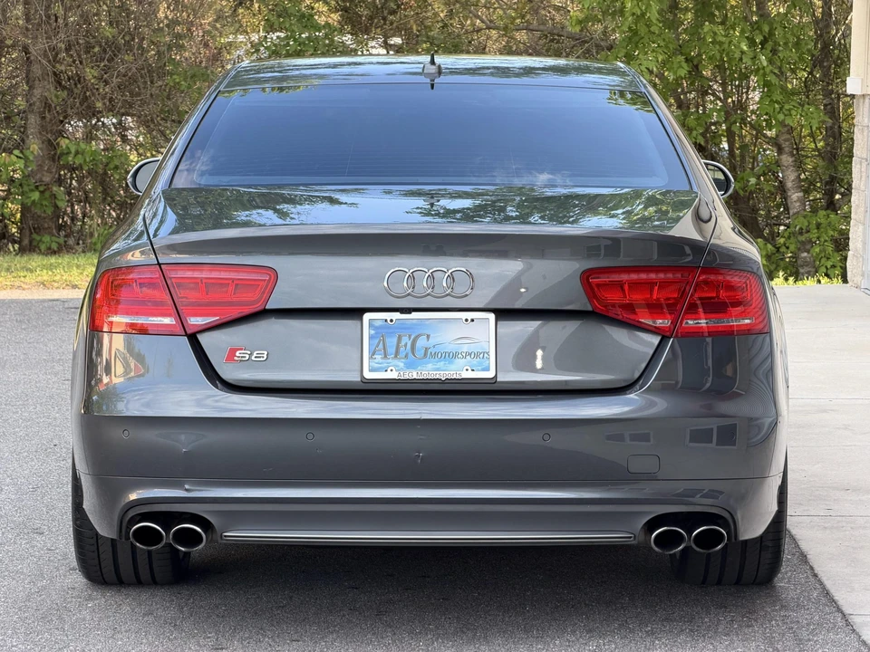 2013 Audi D4 S8 - Image 11 of 31