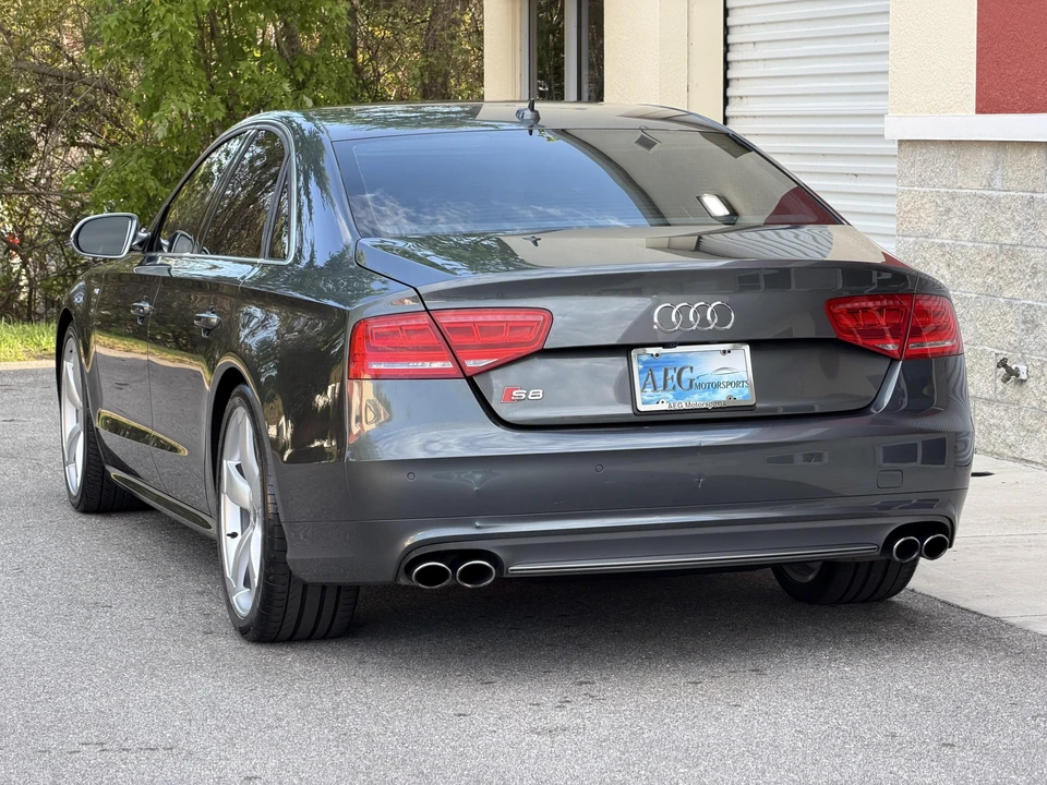 2013 Audi D4 S8 - Image 10 of 31
