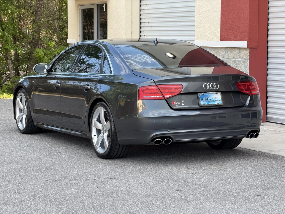 2013 Audi D4 S8 - Image 9 of 31