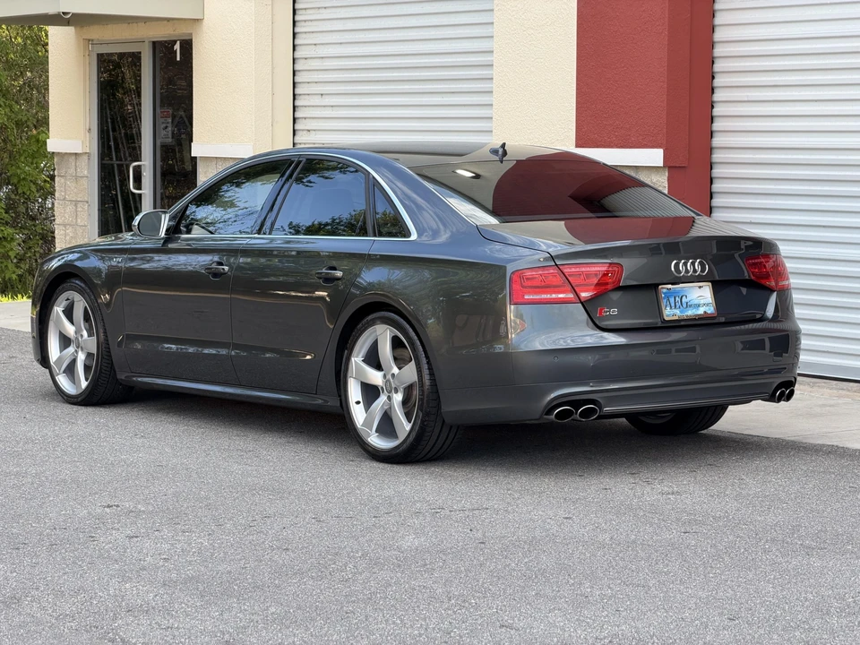 2013 Audi D4 S8 - Image 8 of 31