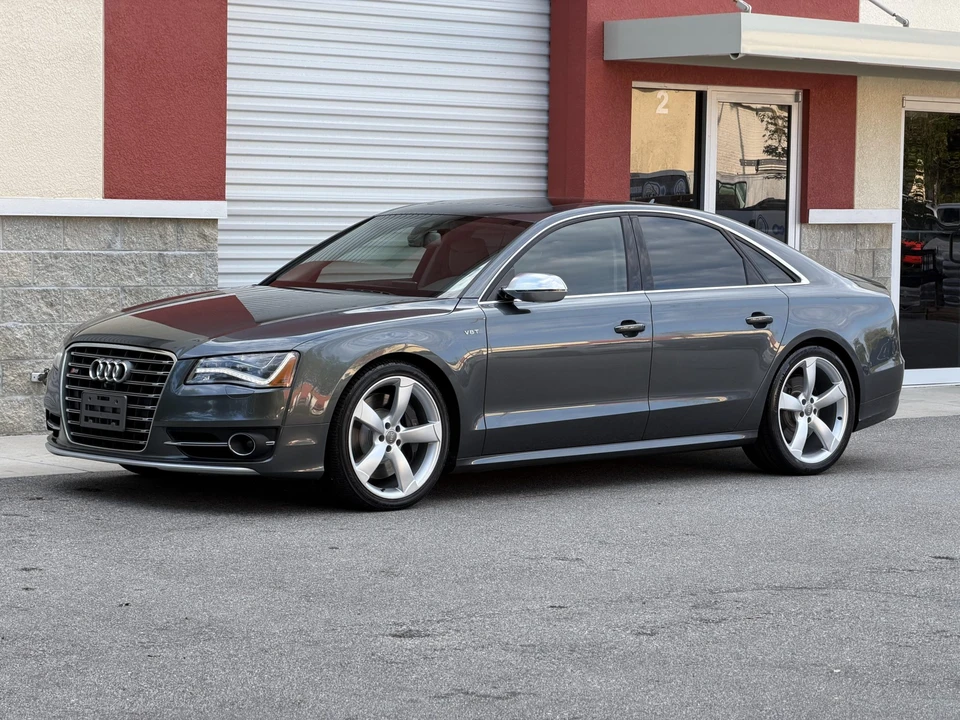 2013 Audi D4 S8 - Image 4 of 31