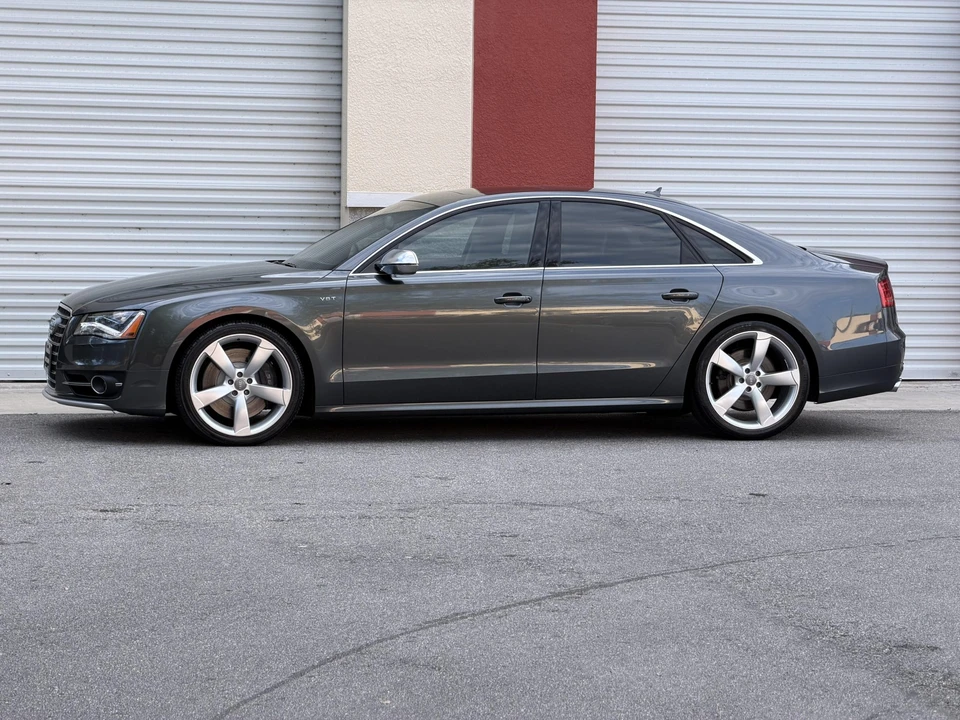 2013 Audi D4 S8 - Image 5 of 31