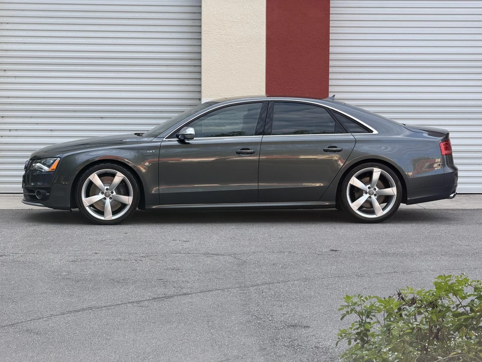 2013 Audi D4 S8 - Image 7 of 31