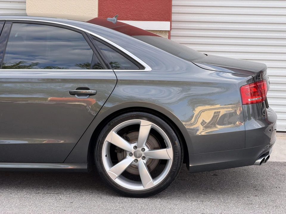 2013 Audi D4 S8 - Image 27 of 31