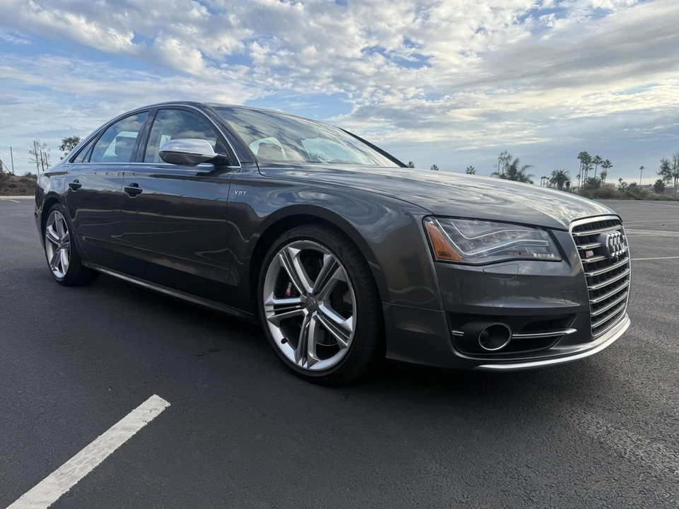 2013 Audi D4 S8 - Image 30 of 31