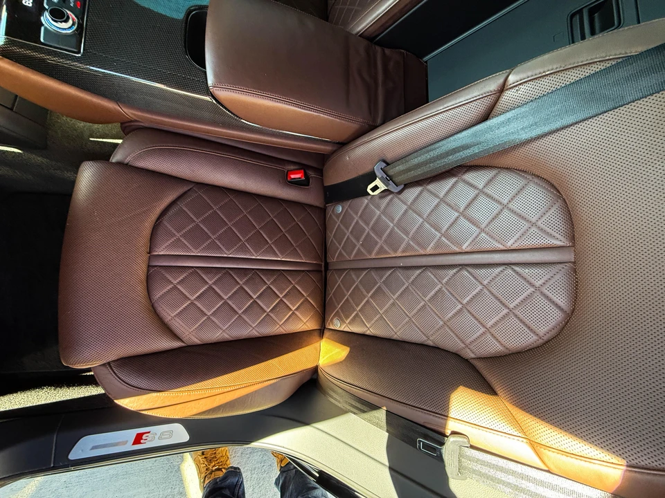 2013 Audi D4 S8 - Image 27 of 31