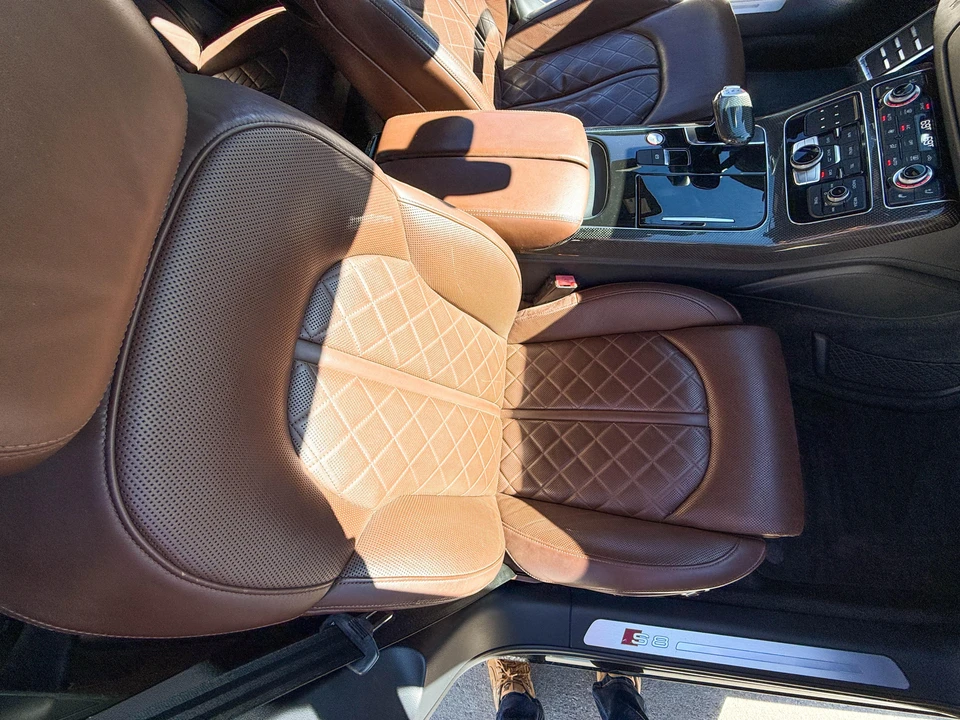 2013 Audi D4 S8 - Image 26 of 31
