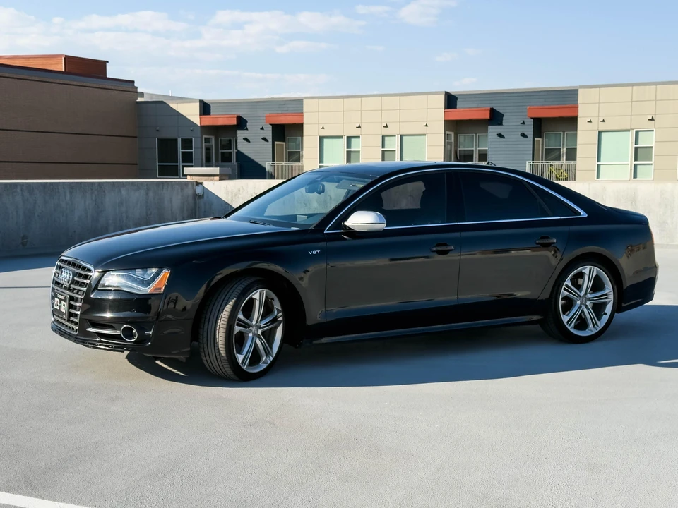 2013 Audi D4 S8 - Image 6 of 31